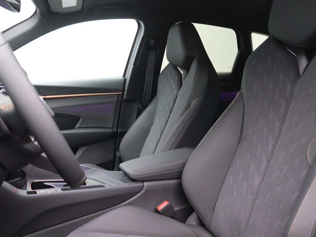 CUPRA Terramar 1.5 TSI e-Hybrid VZ Performance 272PK DSG Panoramadak, Trekhaak, Sennheiser Audio, Matrix-LED Verlichting, 20" LM Velgen, Elektr. Achterklep, 360gr. Camera, Stoel-stuurverwarming - Afbeelding 5
