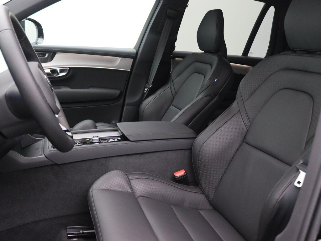 Volvo XC90 2.0 T8 Plug-in hybrid AWD Plus Black Edition Panoramadak, Trekhaak, Luchtvering, 21" LM Velgen, Harman Kardon Audio, 360gr. Camera, Head-Up Display - Bild 5