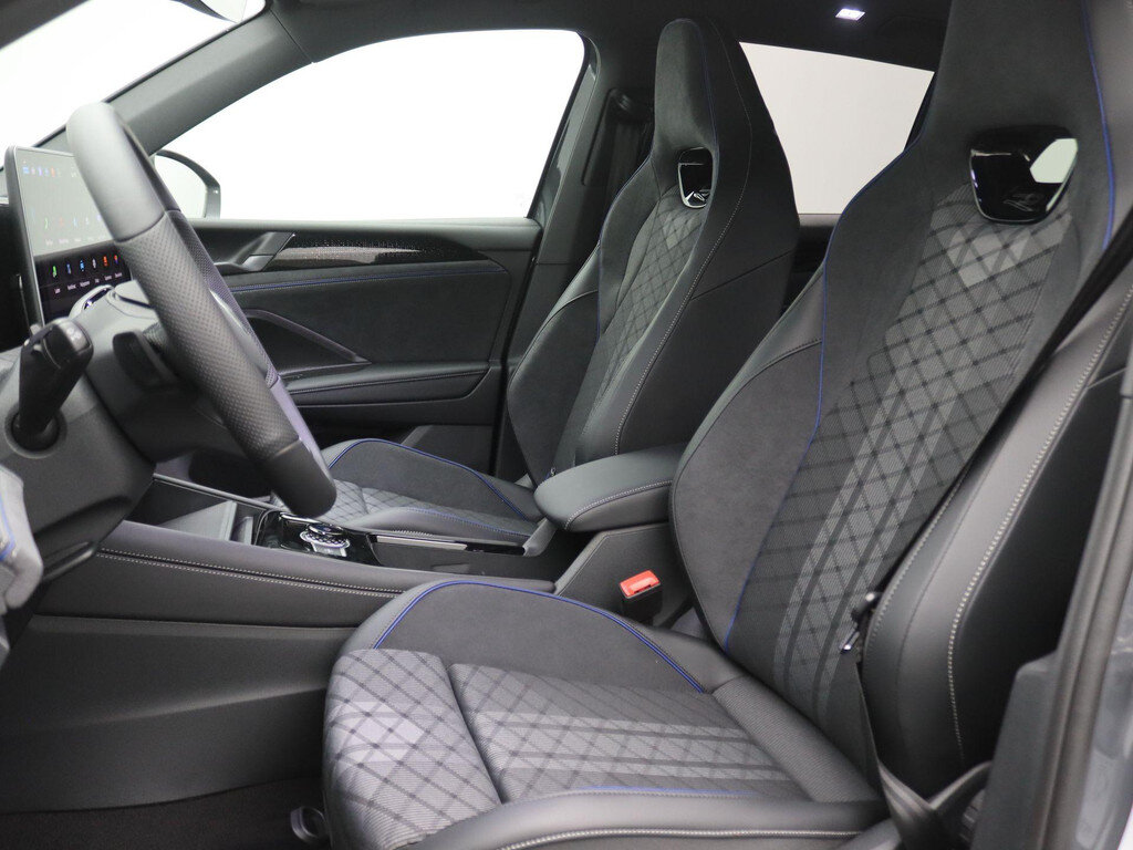 Volkswagen Tiguan 1.5 eHybrid R-Line Edition 272PK DSG Panoramadak, Trekhaak, 360gr. Camera, Black Style, 20" LM Velgen, Head-Up Display, Harman Kardon Audio, Elektr. Achterklep - Afbeelding 5