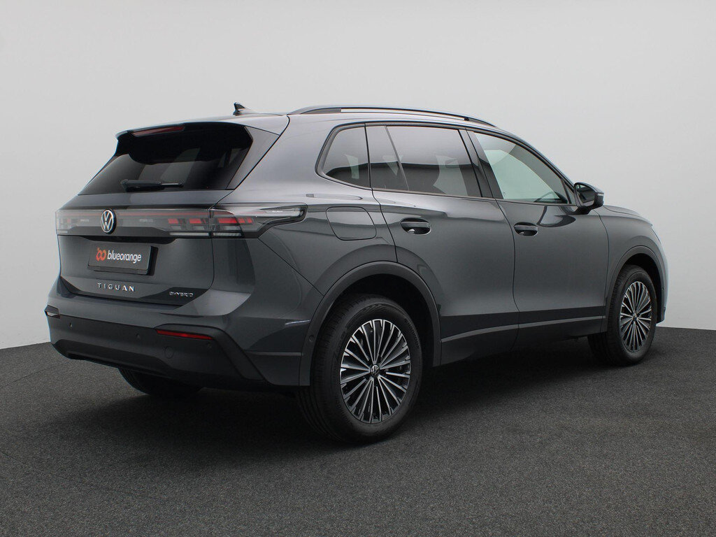 Volkswagen Tiguan 1.5 eHybrid Life Edition 204PK DSG Trekhaak, 360gr. Camera, Zwarte hemelbekleding, 18" LM Velgen, Navi via Apple Carplay/Android Auto, Keyless, Elektr. Achterklep, Side Assist - Afbeelding 4