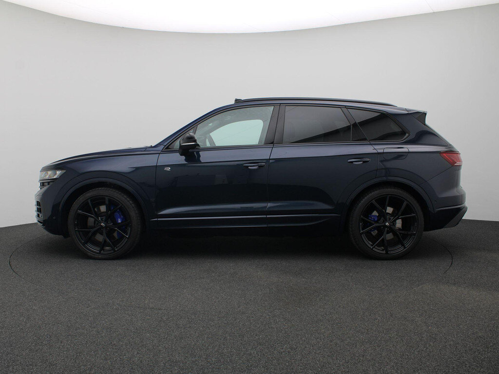 Volkswagen Touareg 3.0 TSi eHybrid 4MOTION R Edition 462PK Aut. Final Edition, Panoramadak, Trekhaak, Luchtvering, Keyless, Matrix LED-Verlichting, Alarm, 22" LM Velgen, Memorystoelen, Softclose - Afbeelding 3