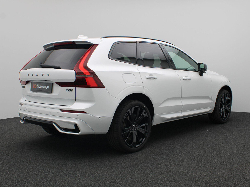 Volvo XC60 2.0 T8 Plug-in hybrid AWD Plus Dark 455PK Aut. Panoramadak, 21" LM Velgen, 360gr. Camera, Head-Up Display, Elektr. Achterklep, Keyless, Memorystoel - Afbeelding 4