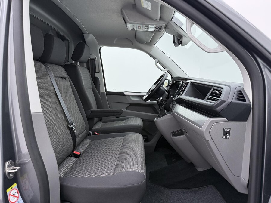 Volkswagen Bedrijfswagens Transporter 2.0 TDI 150 PK DSG L1H1 28 Bulli