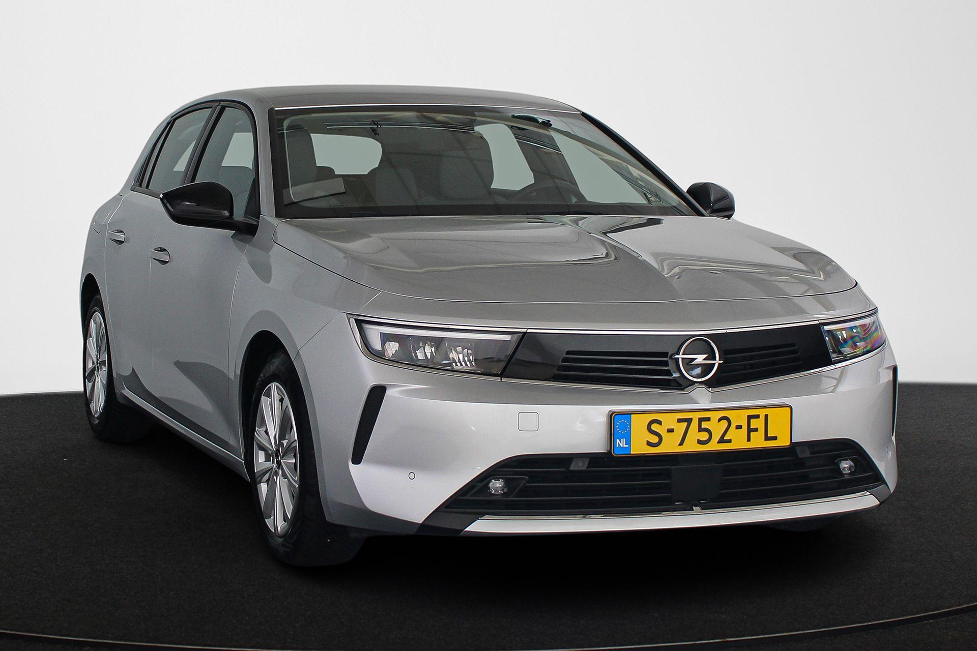 Opel Astra 1.2T 110PK Edition - Afbeelding 2