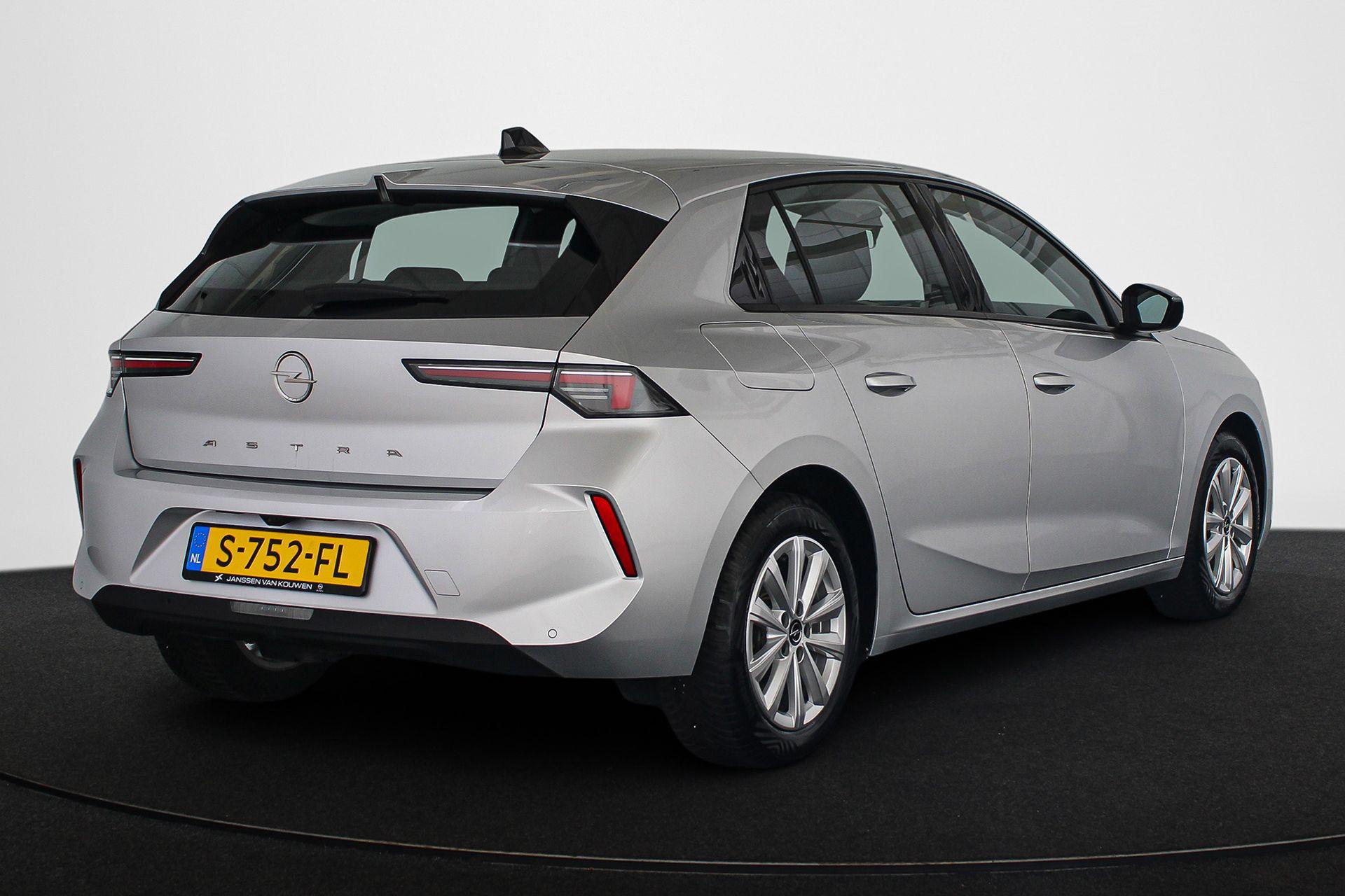 Opel Astra 1.2T 110PK Edition - Afbeelding 3