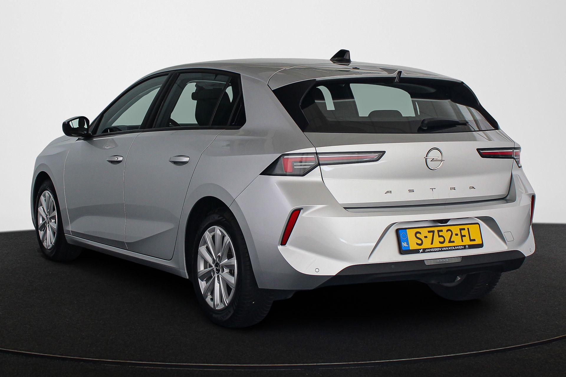 Opel Astra 1.2T 110PK Edition - Afbeelding 4