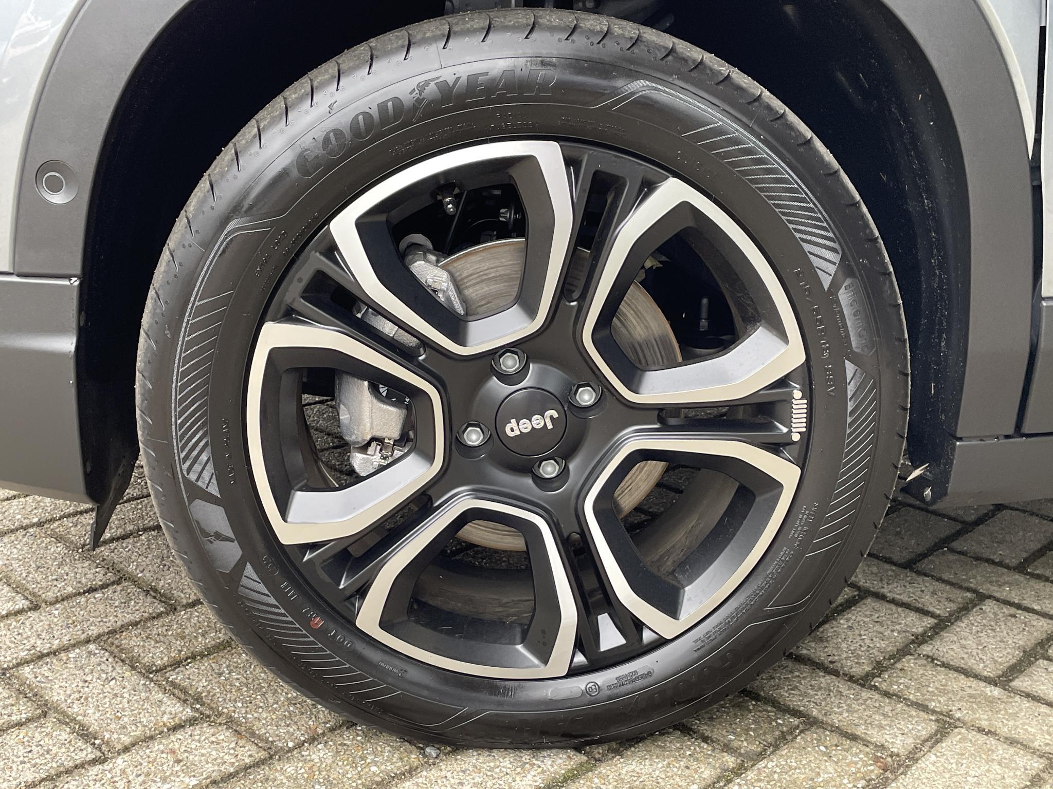 Jeep Avenger 1.2 e-Hybrid Summit - Afbeelding 3