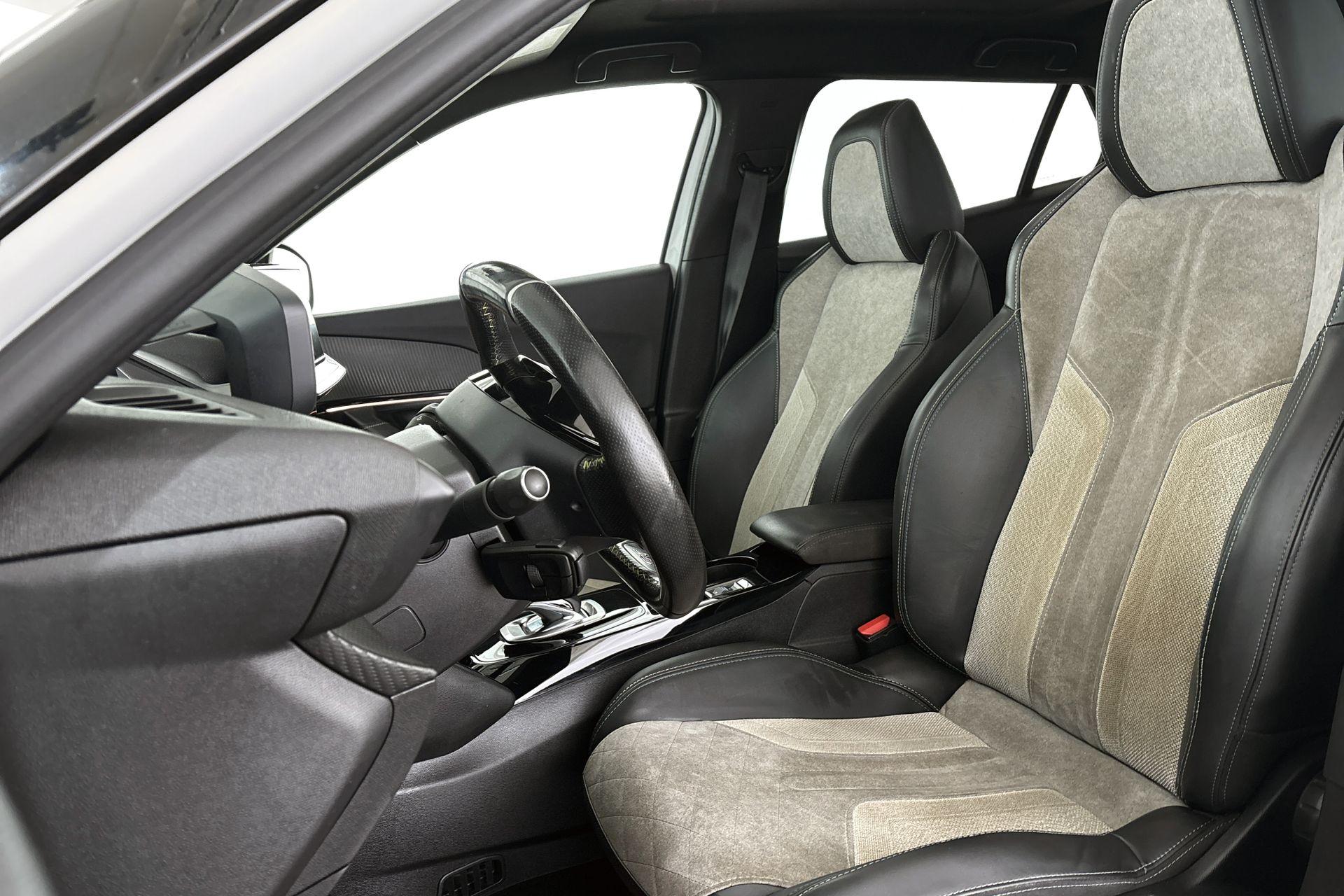 Peugeot e-2008