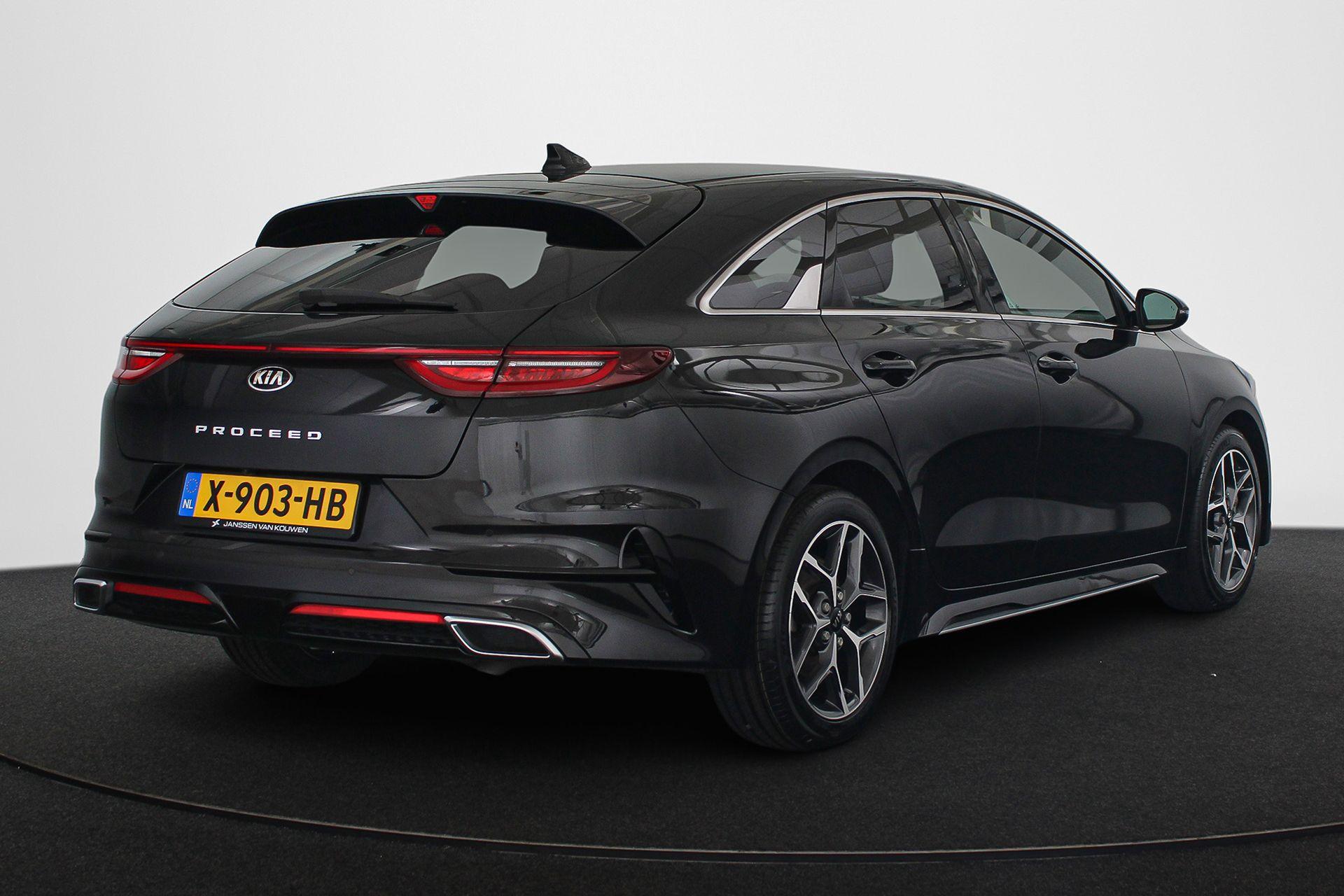 Kia Proceed