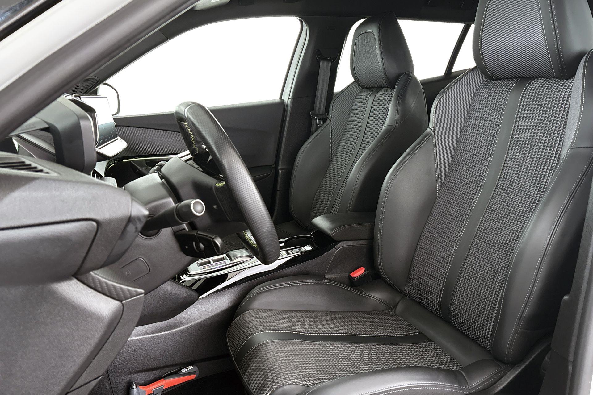 Peugeot e-2008