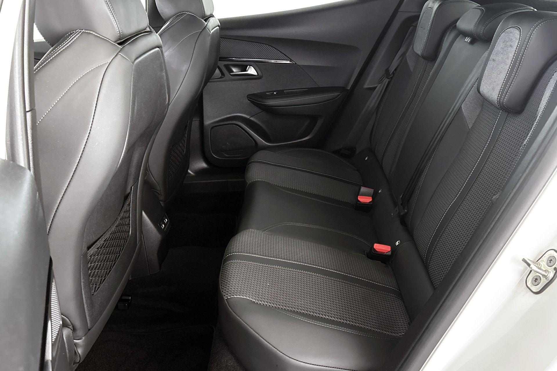 Peugeot e-2008