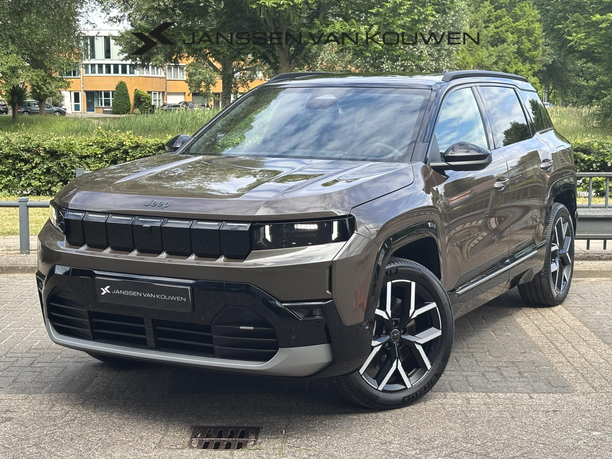 Jeep Compass First Edition 74 kWh