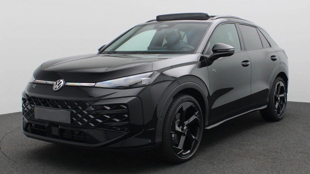 Volkswagen T-Roc 1.5 eTsi R-Line First Edition 150PK DSG Pano-Schuifdak | Trekhaak | Black Style | 20" LM Velgen | Keyless |Side Asisst |Matrix LED-Verlichting | Achteruitrijcamera