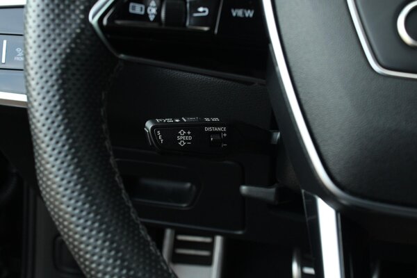 cruise control adaptief met Stop&Go cruise control adaptief met Stop&Go
