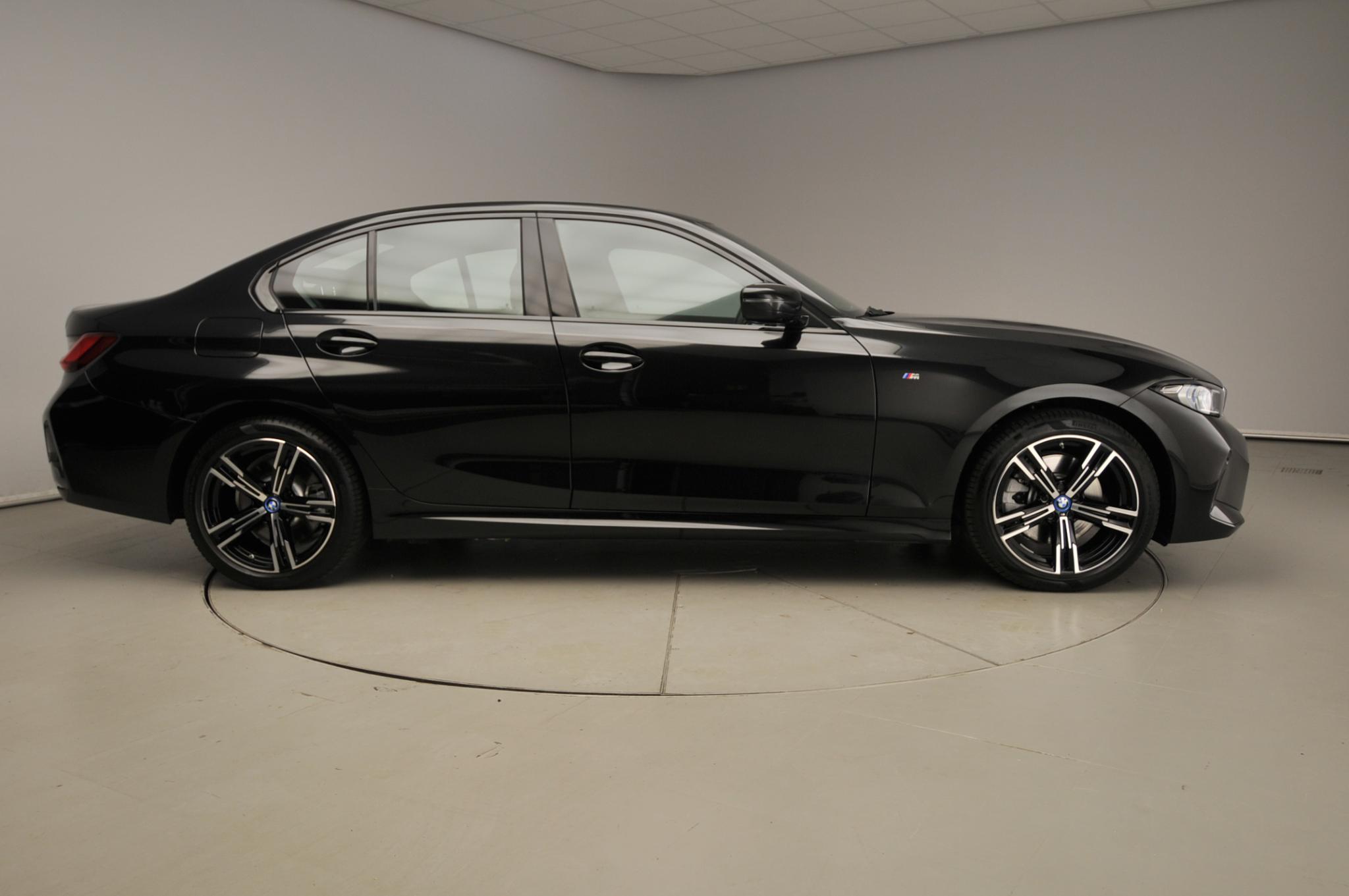BMW 3 Serie Sedan 320e - Afbeelding 4