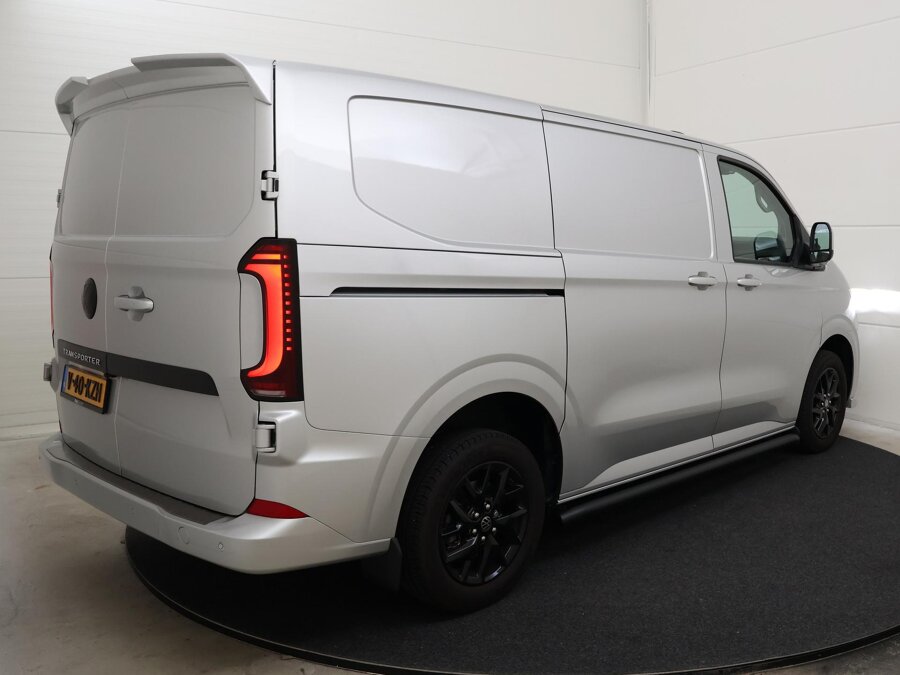 Volkswagen Bedrijfswagens Transporter 2.0 TDI L1H1 28 Bulli