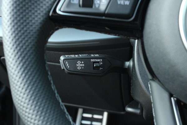 cruise control adaptief met Stop&Go cruise control adaptief met Stop&Go