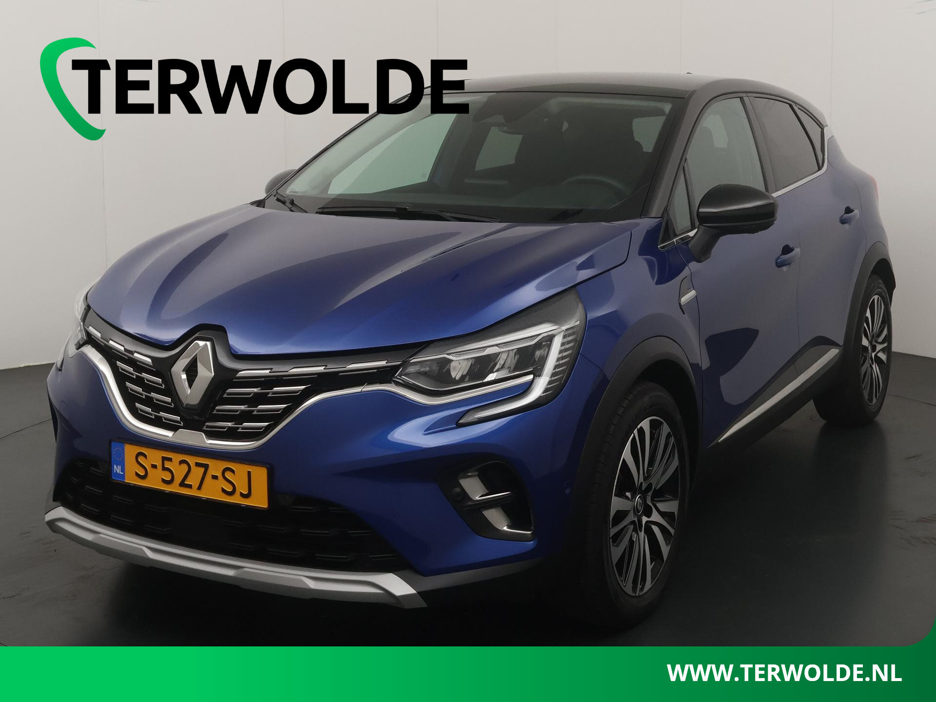 Renault Captur iconic E-Tech hybrid 145