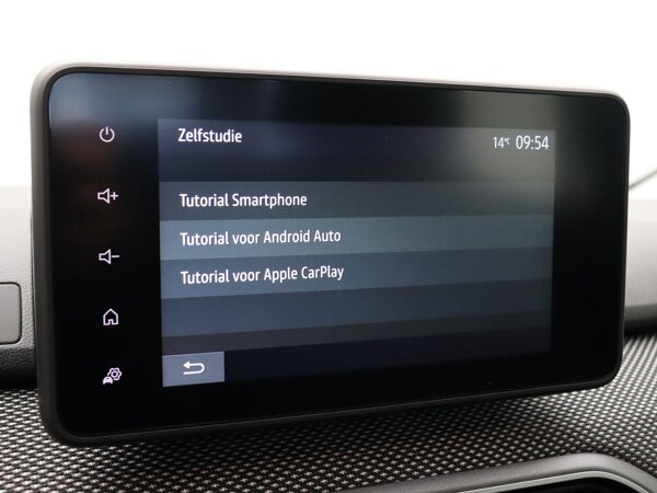 Apple Carplay/Android Auto Apple Carplay/Android Auto