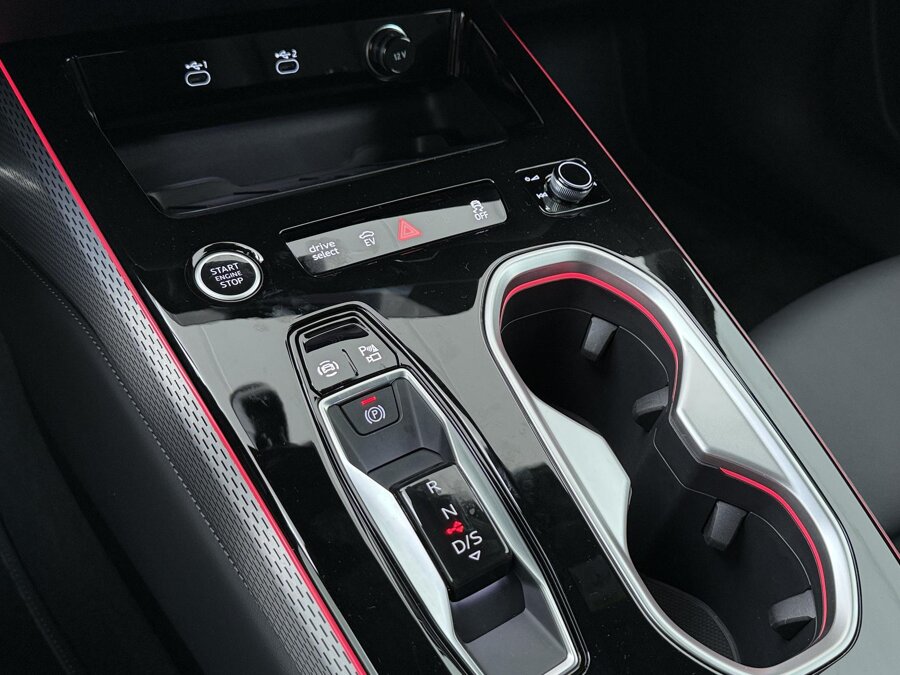 Audi A6 Avant 2.0 e-hybrid Quattro S-line
