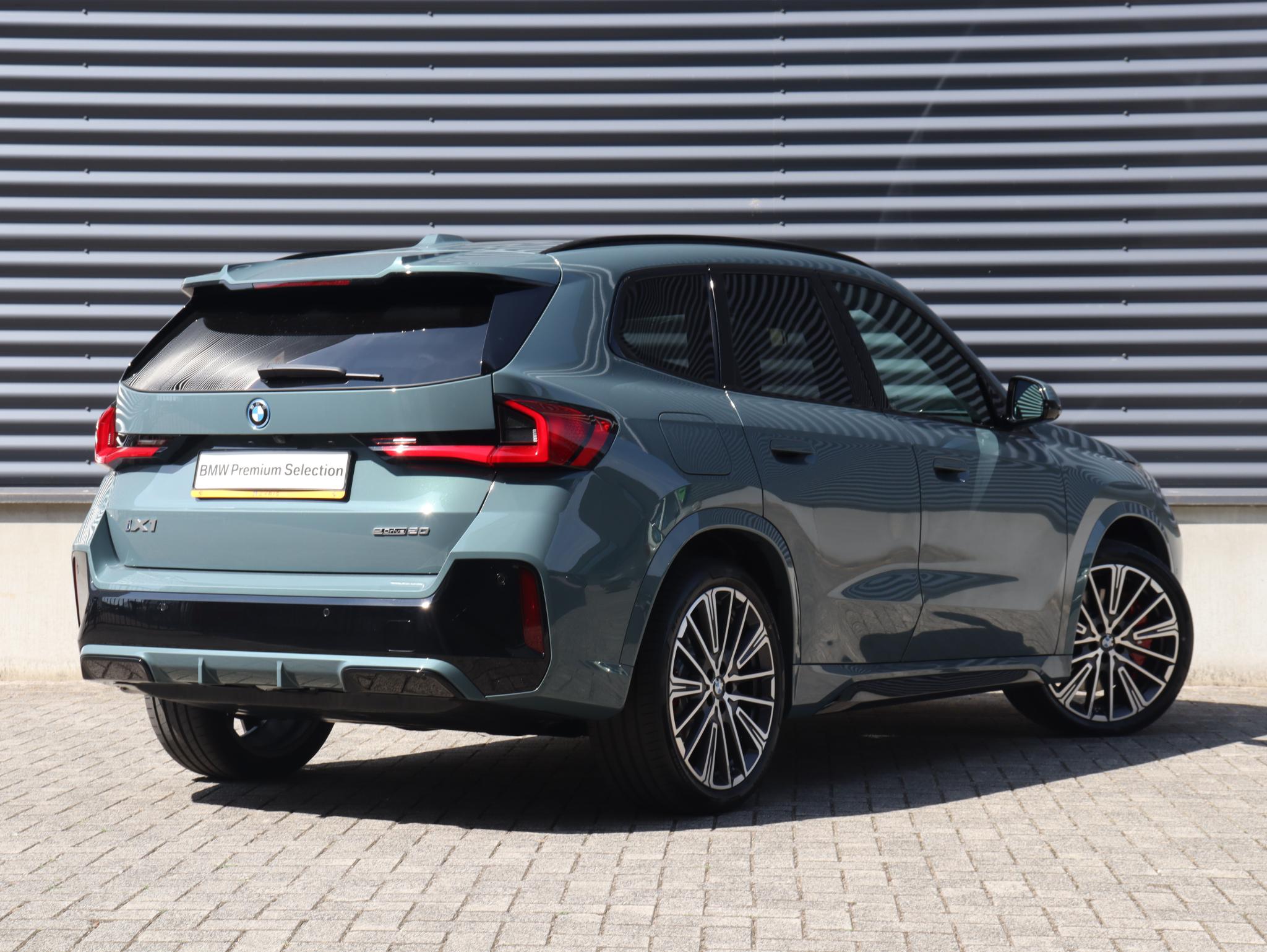 BMW iX1 eDrive20 - Afbeelding 2
