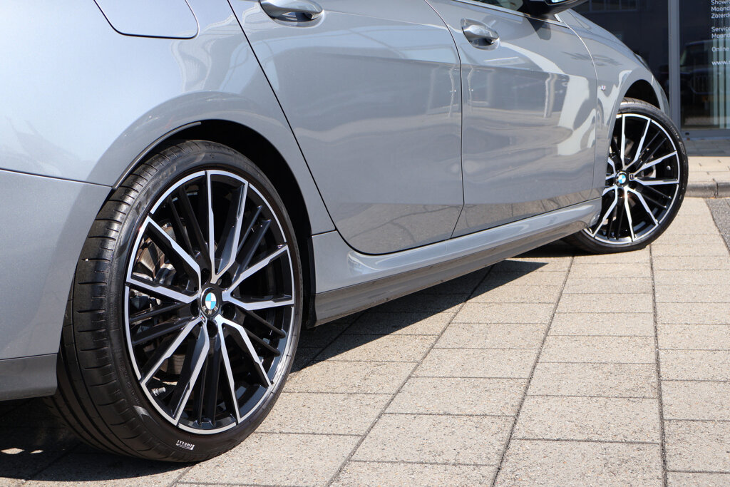BMW 2 Serie 12