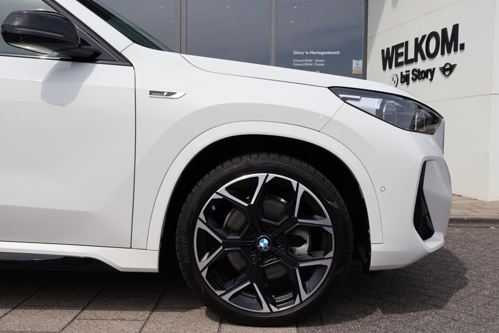 BMW X1 12