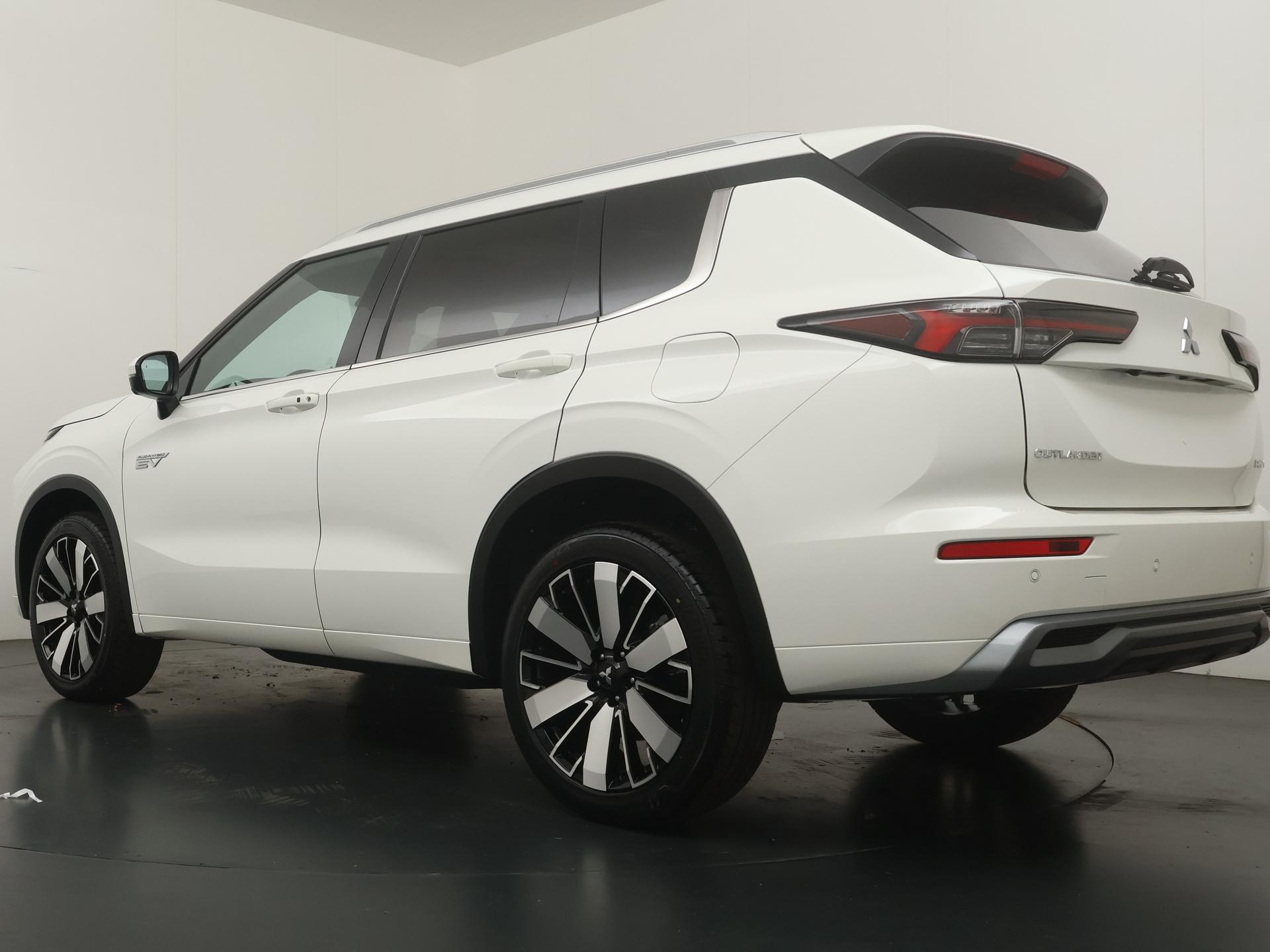 Mitsubishi Outlander 2.4 PHEV Instyle+ - Afbeelding 3