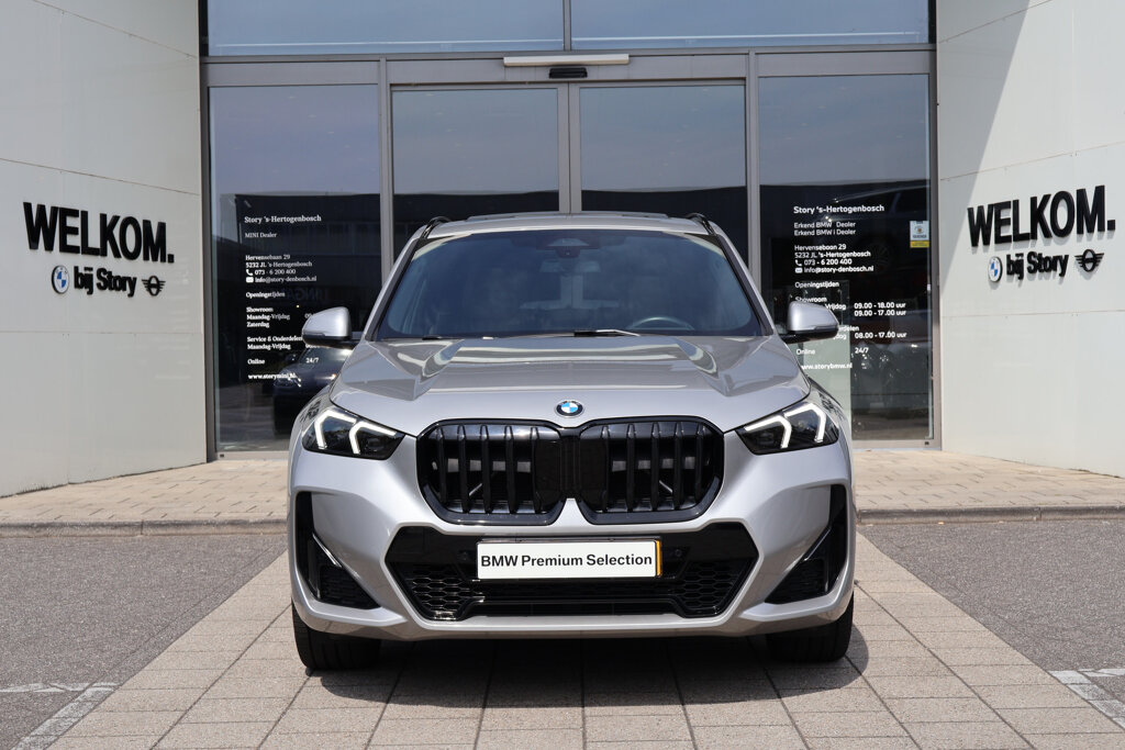 BMW X1 6