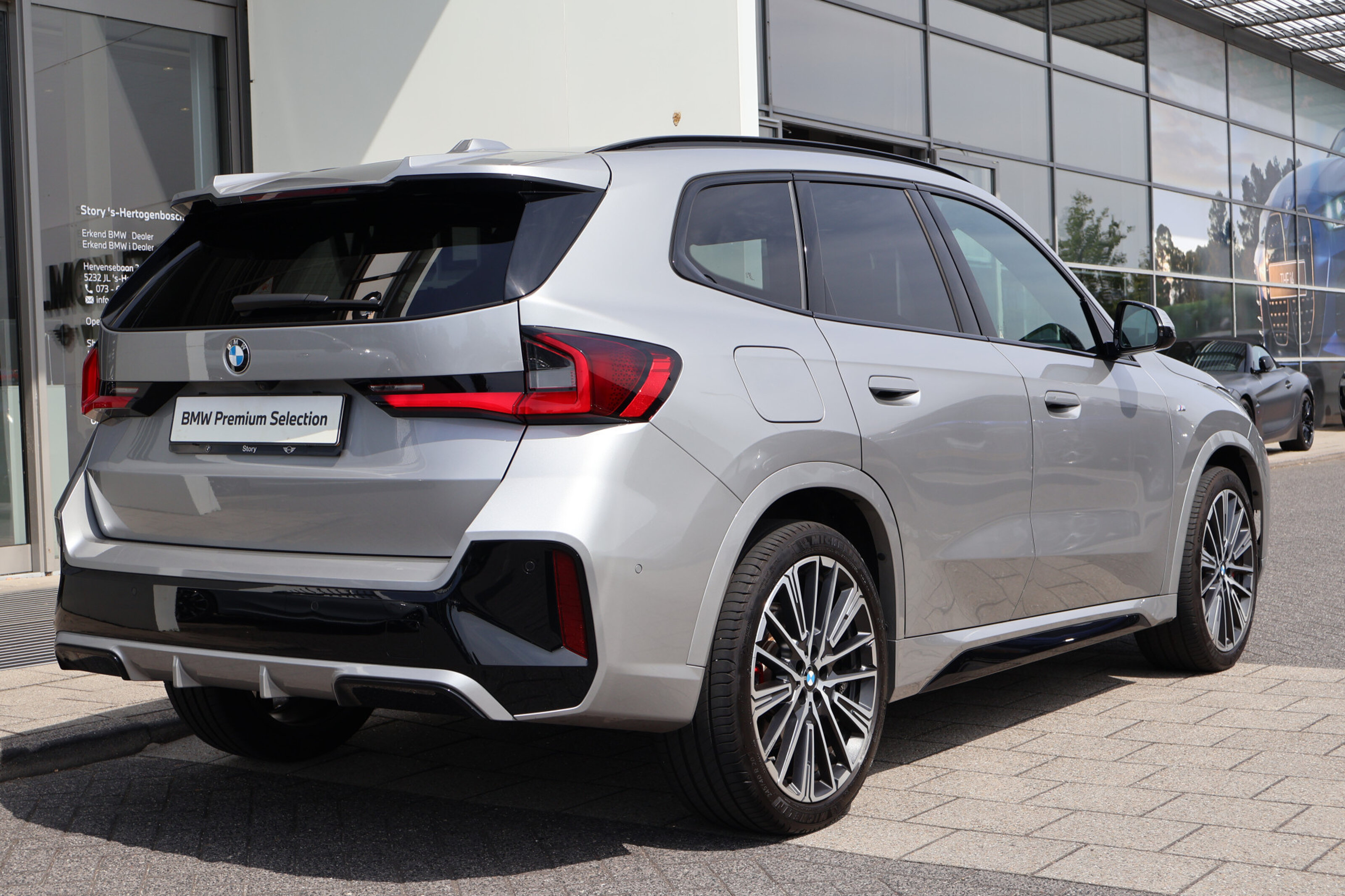 BMW X1 8