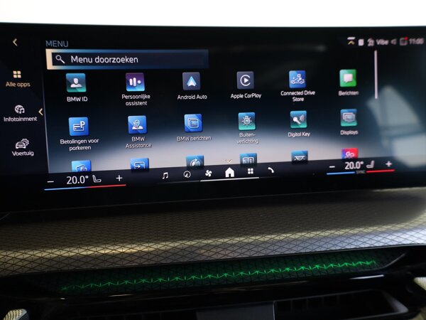 Apple Carplay/Android Auto Apple Carplay/Android Auto