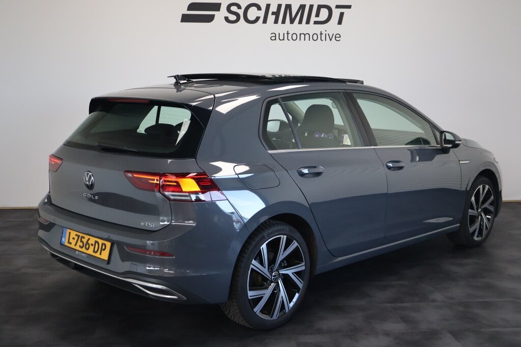 Volkswagen Golf 1.5 eTSI Style | Panorama | Trekhaak | Sfeerverlichting | LED - Afbeelding 3