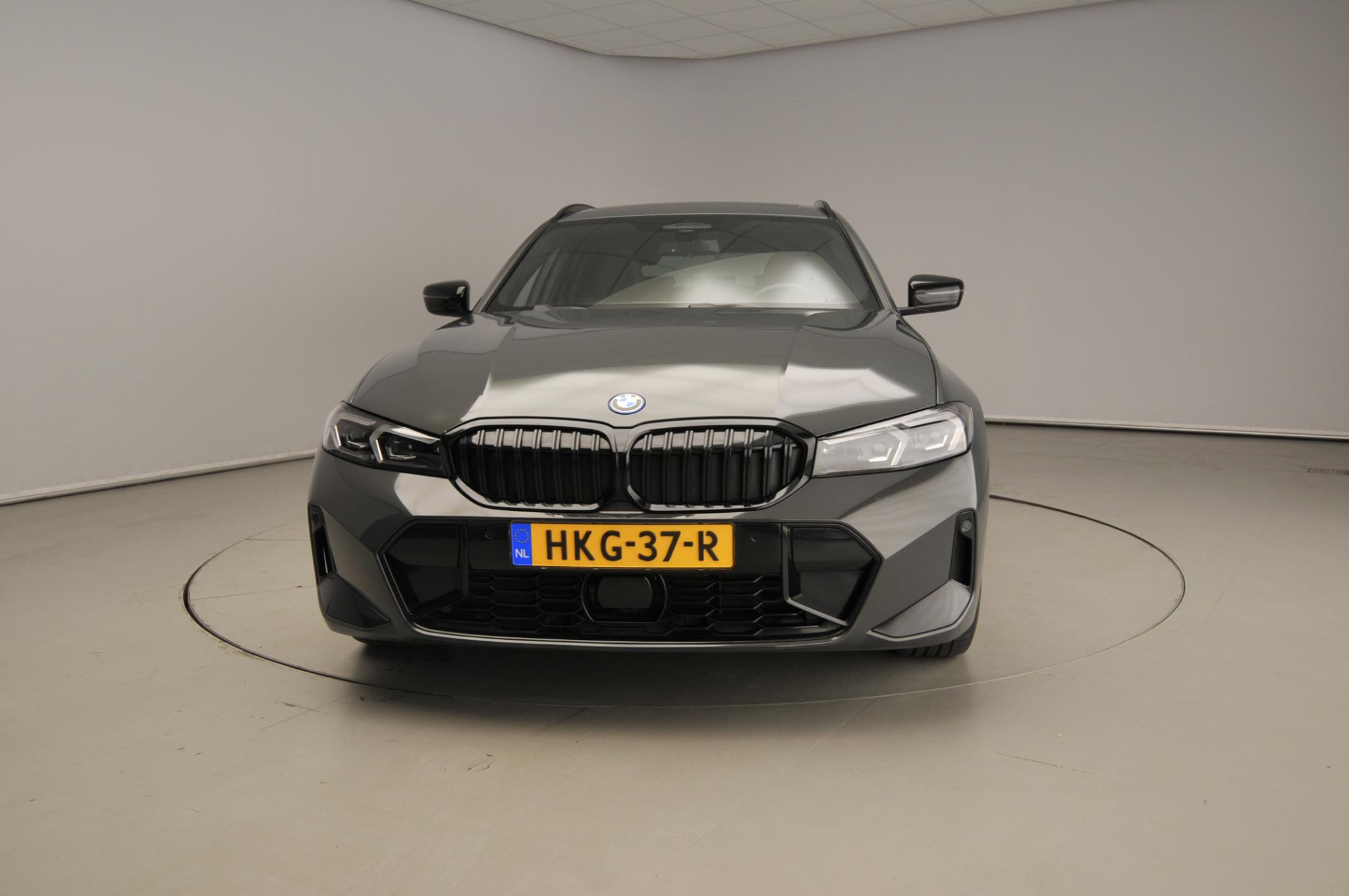 BMW 3 Serie Touring 330e xDrive - Afbeelding 5