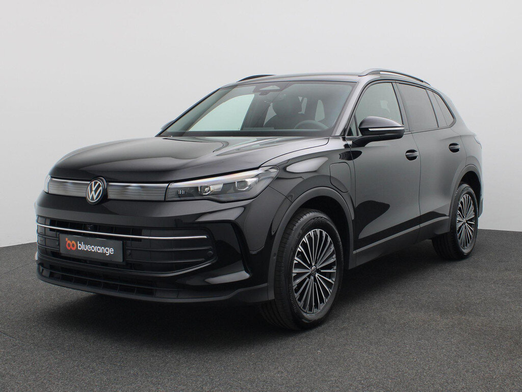 Volkswagen Tiguan 1.5 eHybrid Life Edition 204PK DSG Trekhaak, 360gr. Camera, Zwarte hemelbekleding, Keyless, Side Assist, 18" LM Velgen, Navi via Apple Carplay/Android Auto, Elektr. Achterklep
