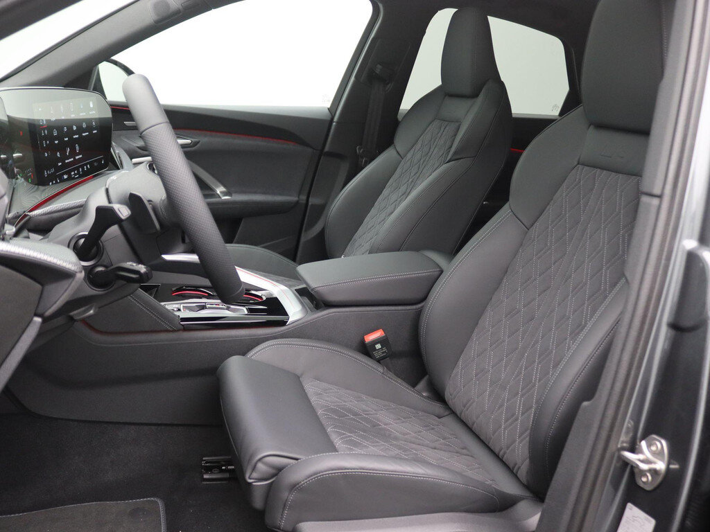 Audi Q5 Sportback 2.0 TFSI e-hybrid quattro S edition Competition Panoramadak, Trekhaak, S-Line, Memorystoel, B&O, 21" LM Velgen, Side Assist, Keyless, Elektr. Achterklep - Bild 5