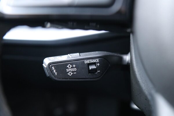 cruise control adaptief met Stop&Go cruise control adaptief met Stop&Go