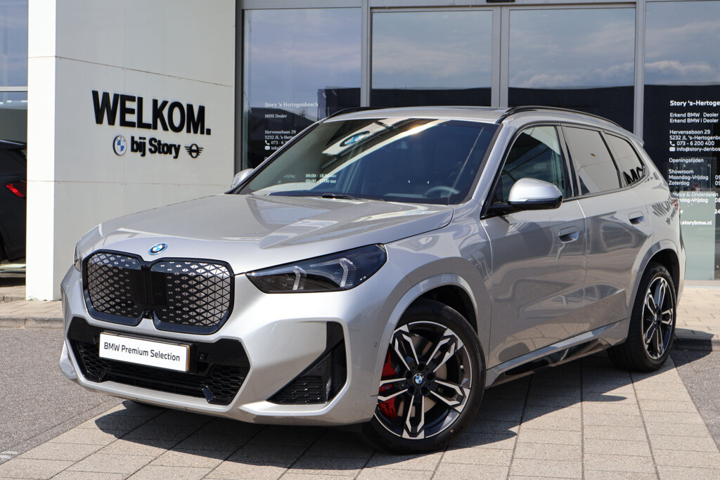 BMW iX1 1