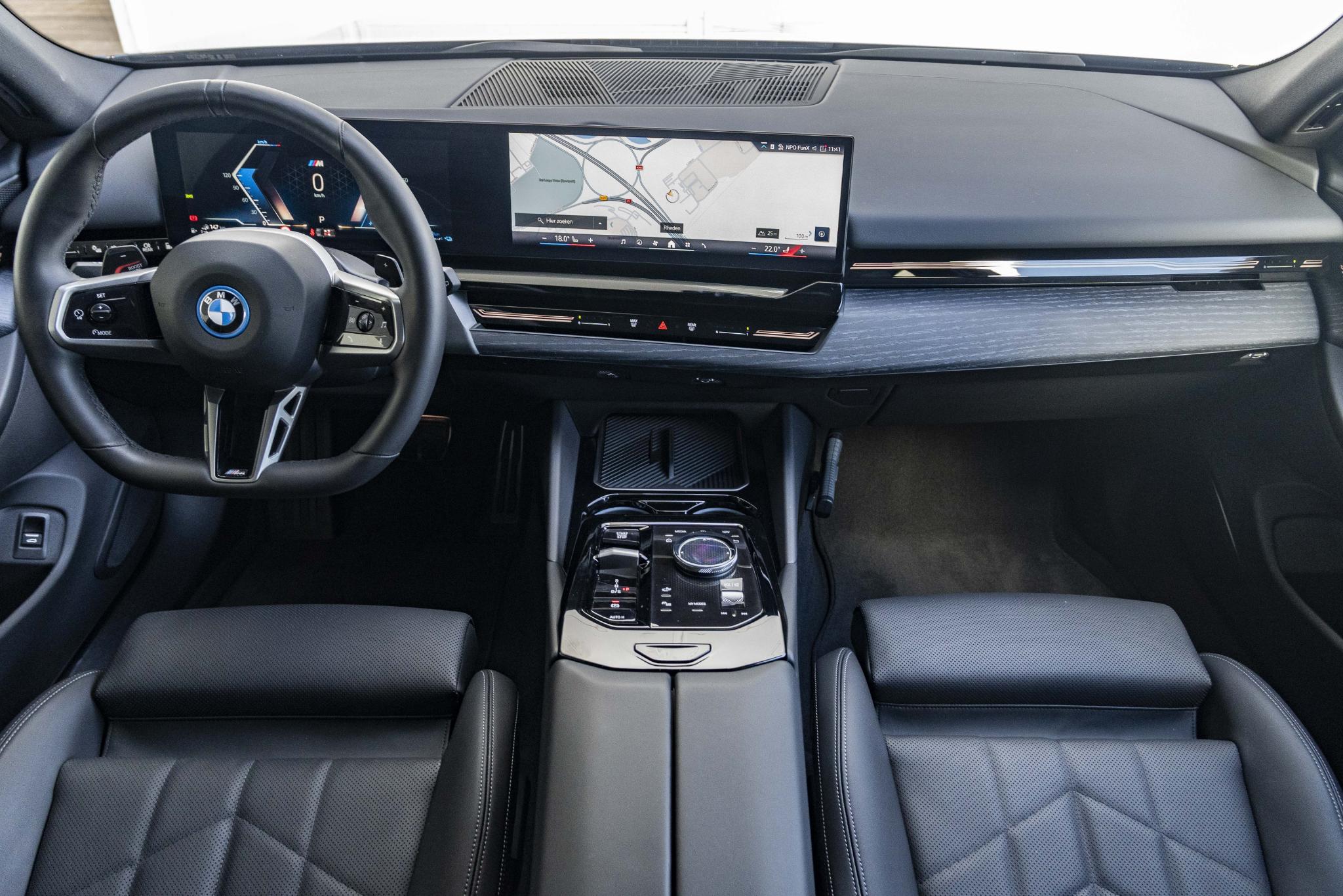 BMW 5 Serie Touring 530e - Afbeelding 3