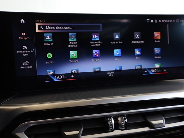 Apple Carplay/Android Auto Apple Carplay/Android Auto