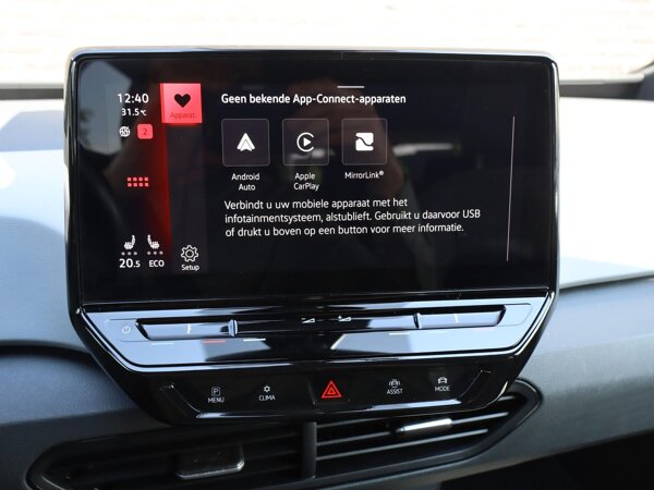 Apple Carplay/Android Auto Apple Carplay/Android Auto