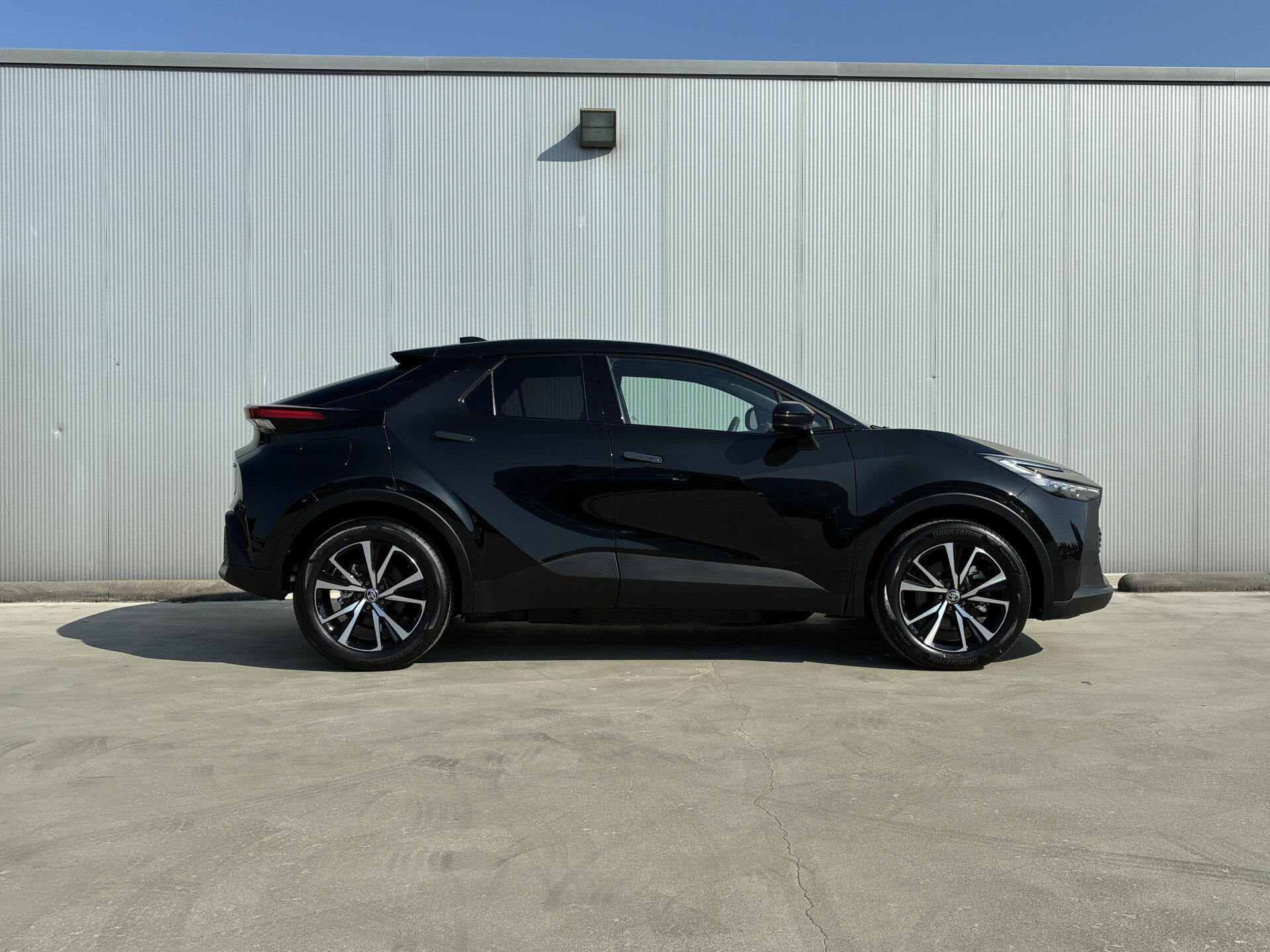 Toyota C-HR 2.0 Plug-in Hybrid 220 Dynamic - Afbeelding 3