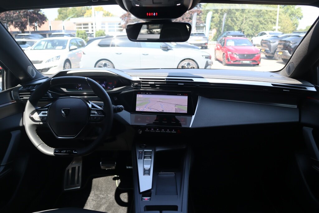 Peugeot 308 SW GT Hybrid 145PK e-DCS6 Automaat, Rijklaarprijs, Adaptieve Cruise Control 360 graden Camera Navigatie DAB+ - Afbeelding 5