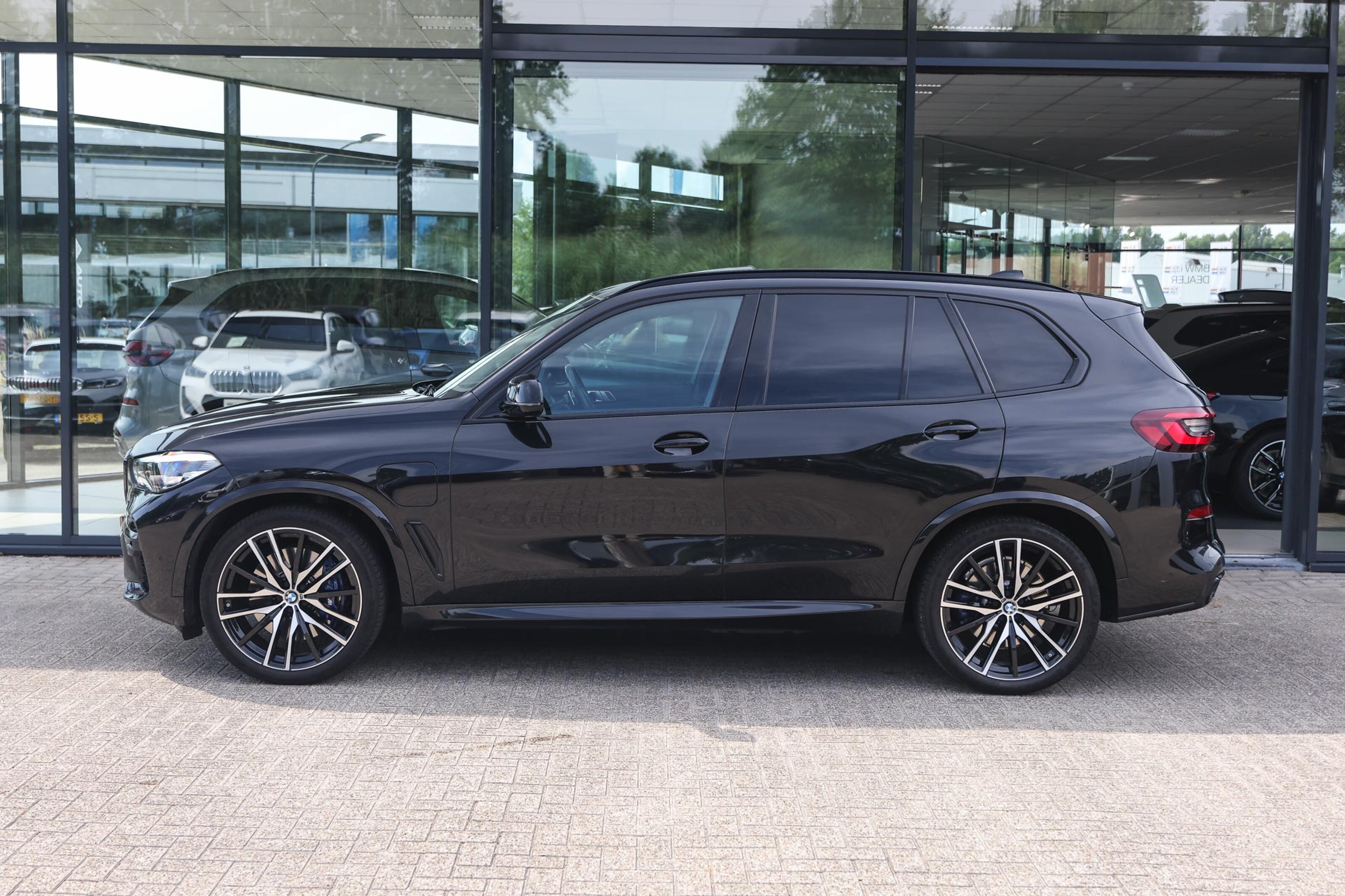 BMW X5 8