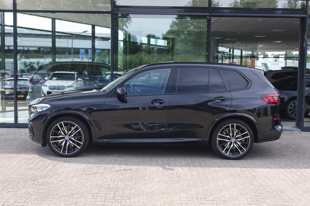 BMW X5 8