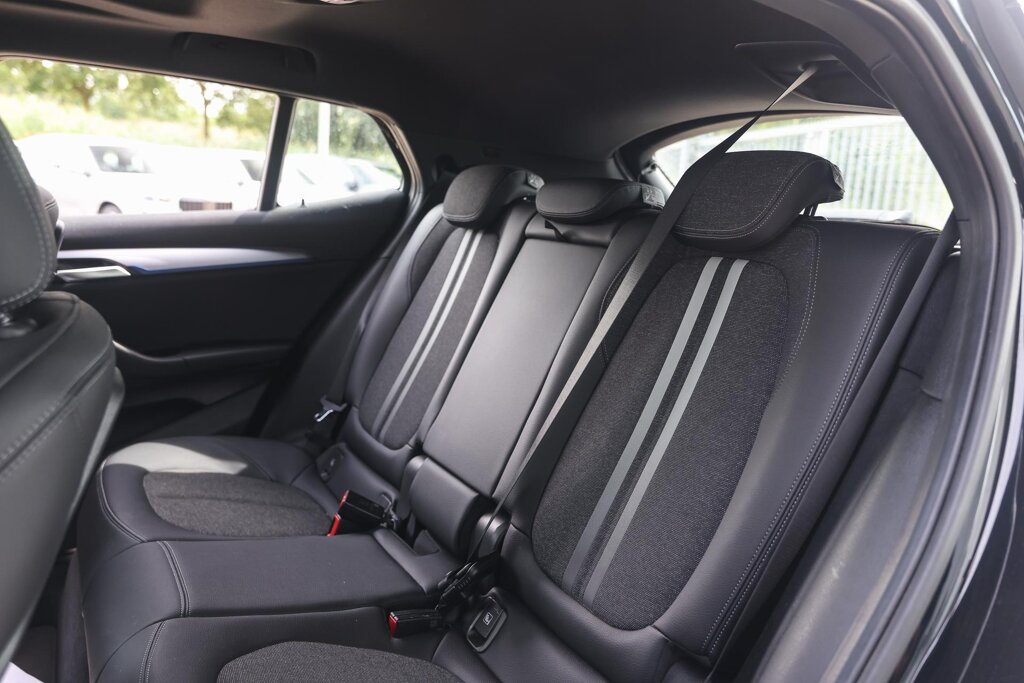 BMW X2 12