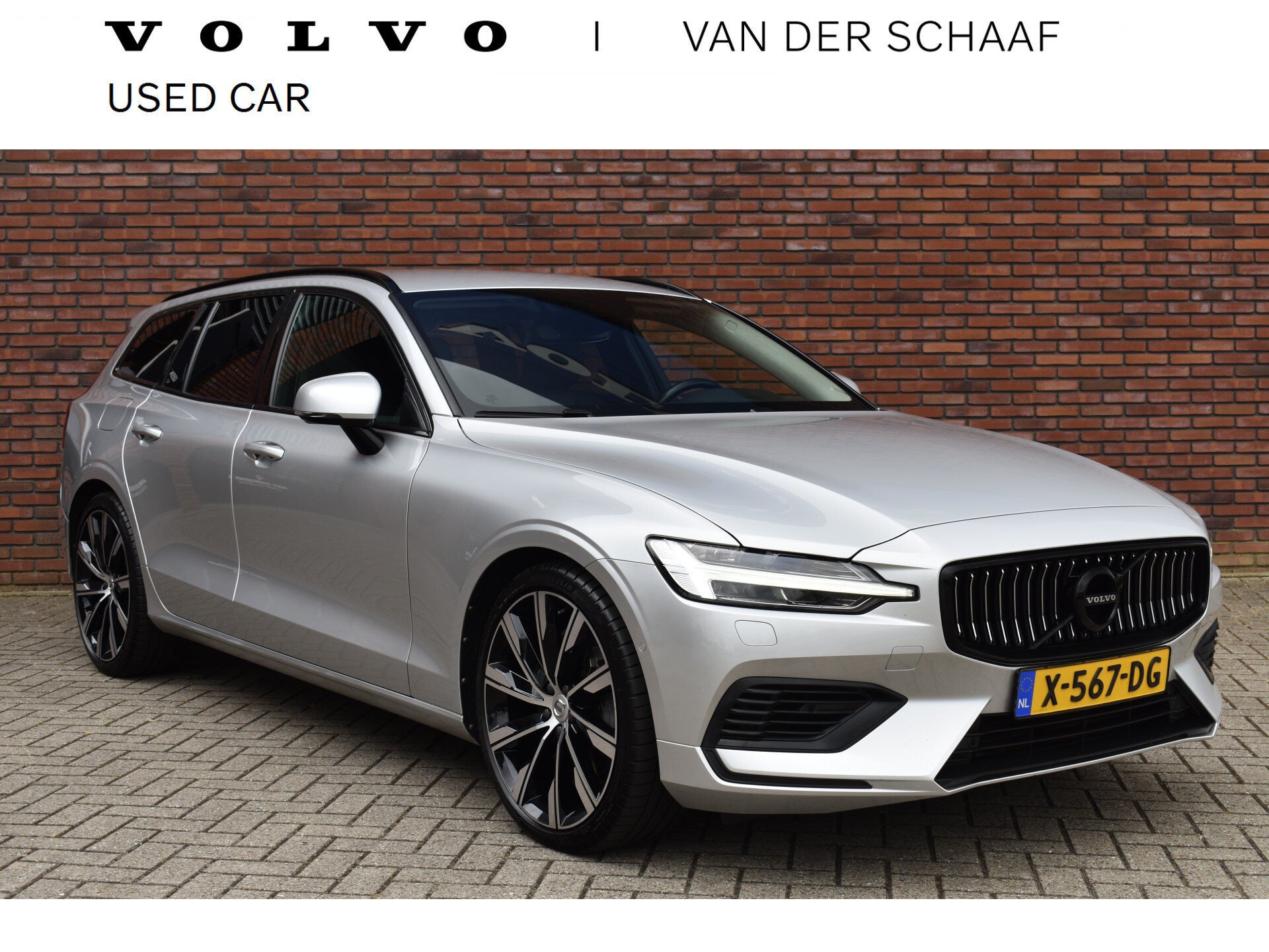 Volvo V60 T8 408PK Twin Engine AWD Inscription