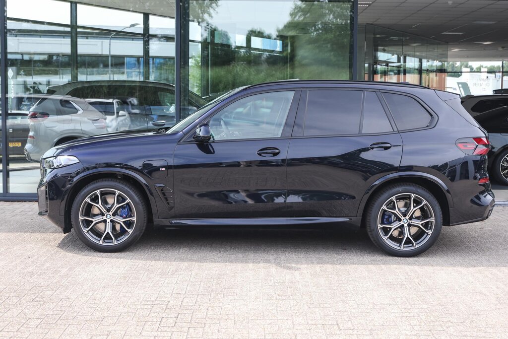 BMW X5 8