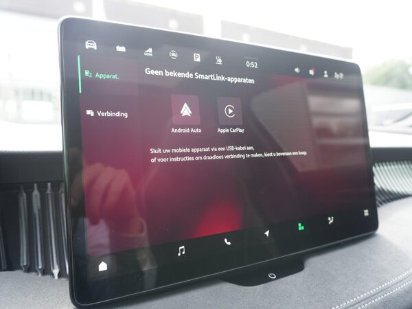 Apple Carplay/Android Auto Apple Carplay/Android Auto