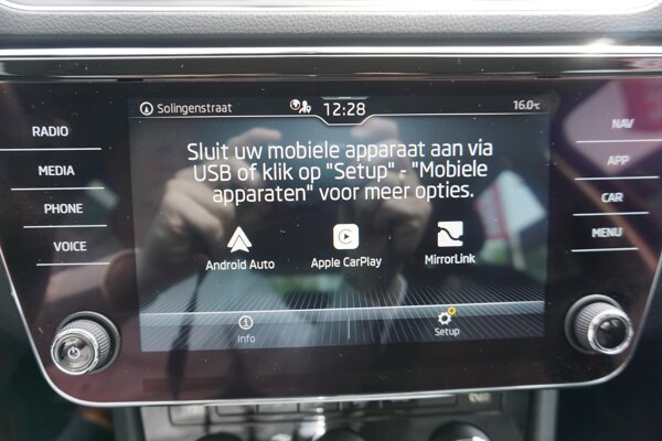 Apple Carplay/Android Auto