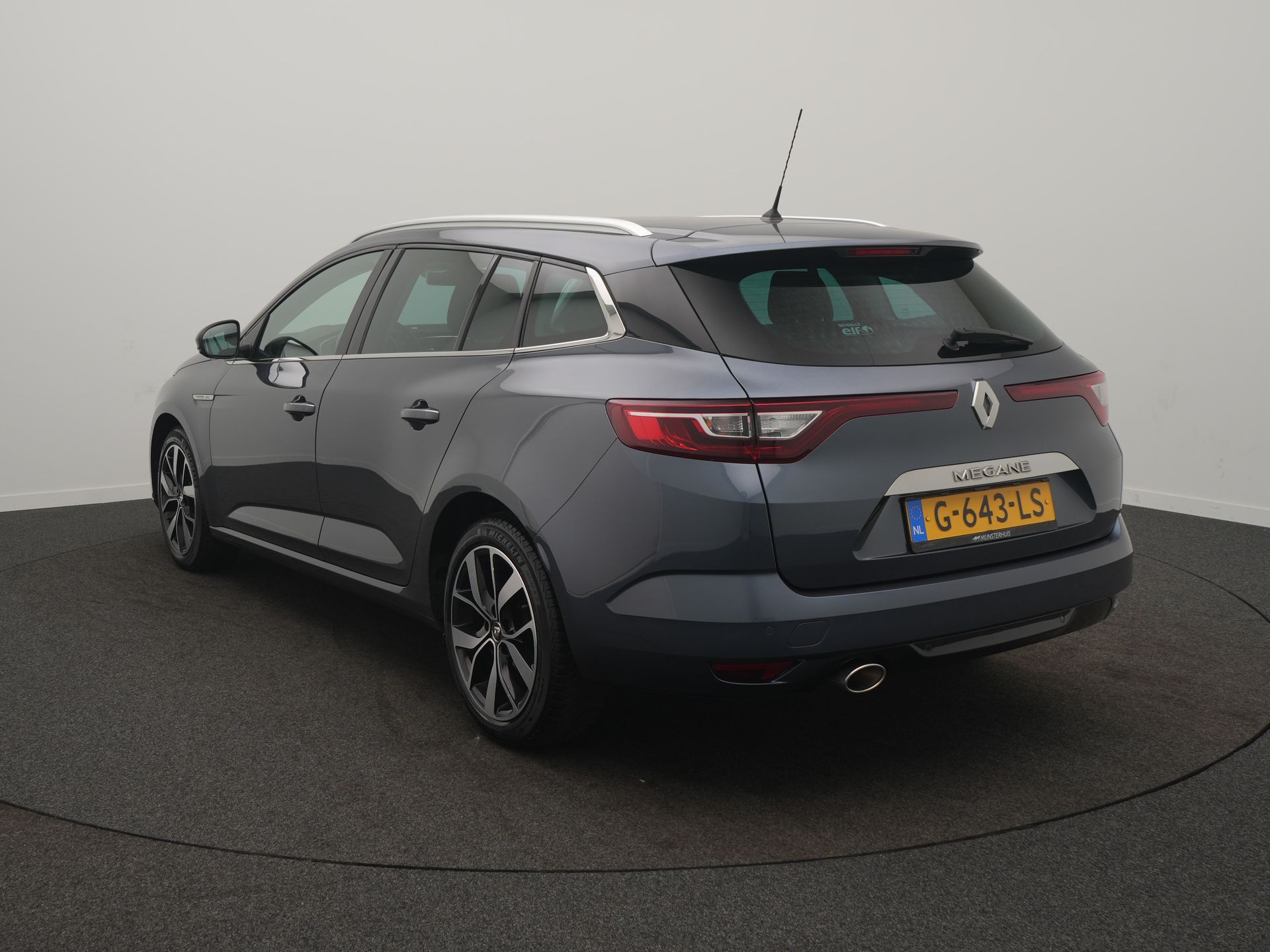Renault Mégane Estate TCe 140 Bose - Afbeelding 4